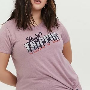 Torrid road tripping tee w/ side knot